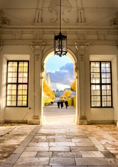 VIENNA, GRAZ & LE SUE...